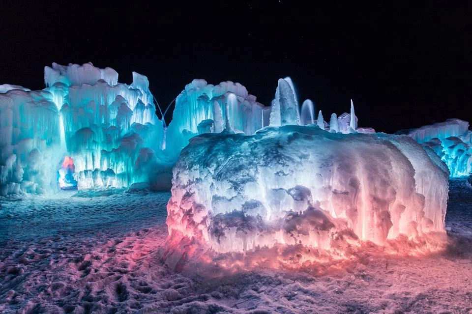 Ice Castles are Coming to Wisconsin Dells This Month